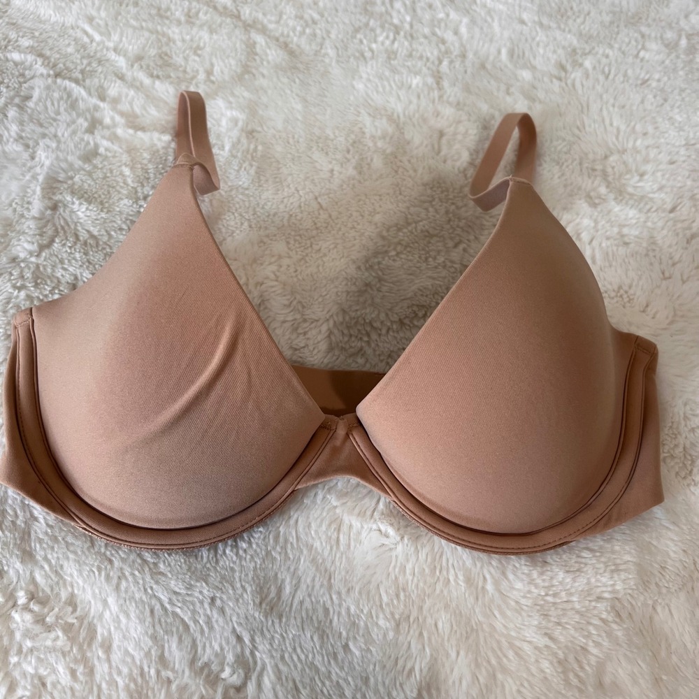 SKIMS T-Shirt Bra Nude Underwire Padded Smooth Everyday Comfort Size 32D NWOT
